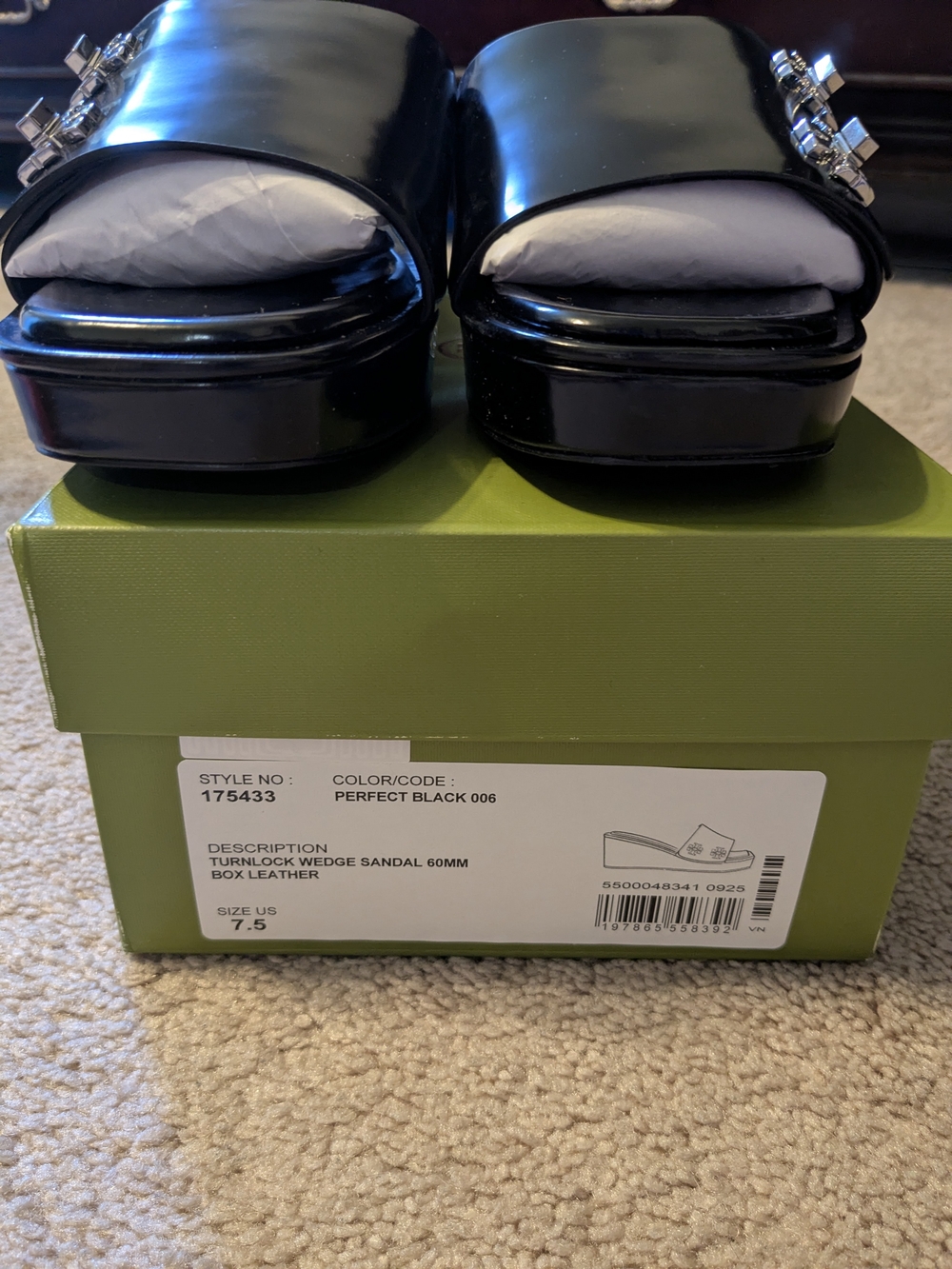 Tory Burch Black Wedge Turnlock Slides 7.5M NIB - Picture 3 of 9
